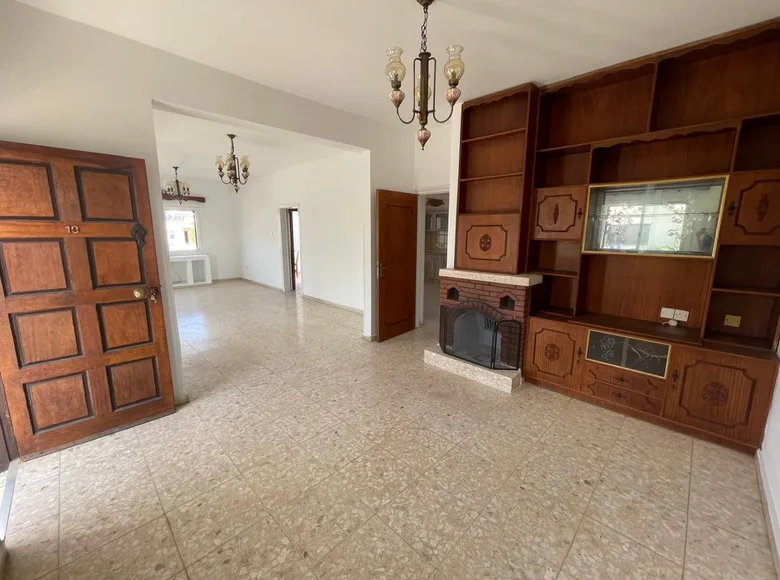 Bungalow z 3 sypialniami 128 m² w Mesogi, Cypr