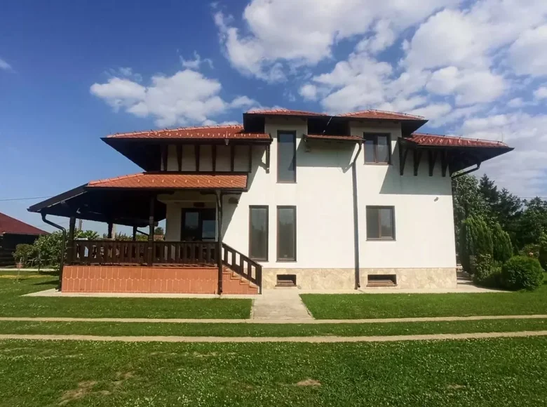 3 bedroom house 350 m² Belgrade, Serbia