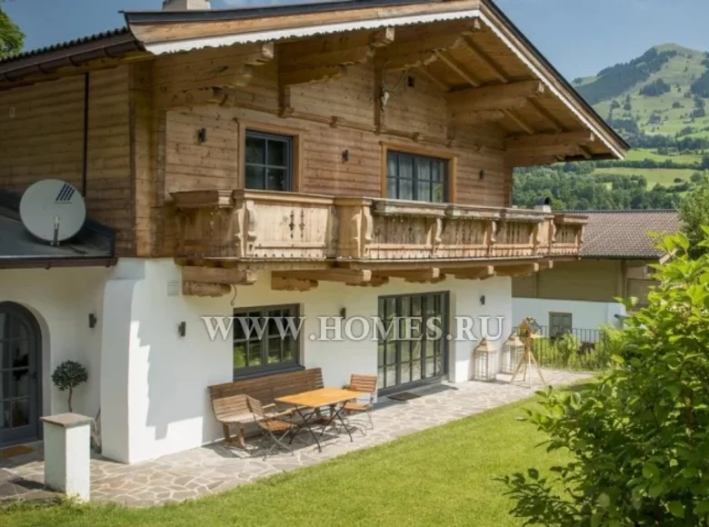 Chalet 4 bedrooms 205 m² Kitzbuhel, Austria