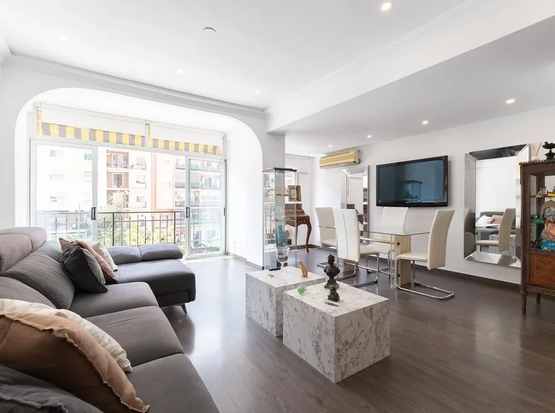3 bedroom apartment 104 m² Valencia, Spain