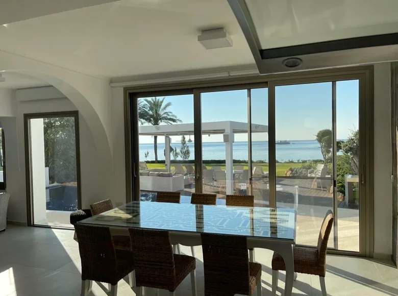 Casa 5 habitaciones 285 m² Paralimni, Chipre