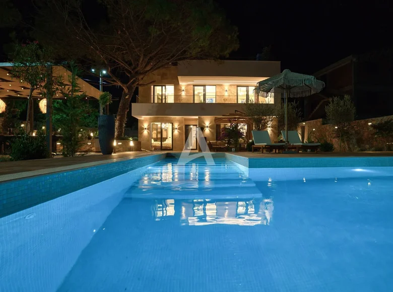 4 bedroom Villa  in Zagora, Montenegro