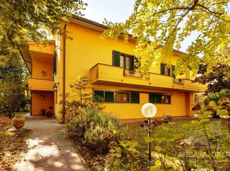 Вилла 4 спальни 380 м² Vicopisano, Италия
