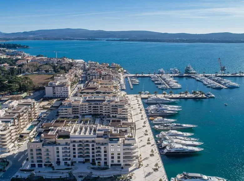 Apartamento 2 habitaciones 147 m² Tivat, Montenegro
