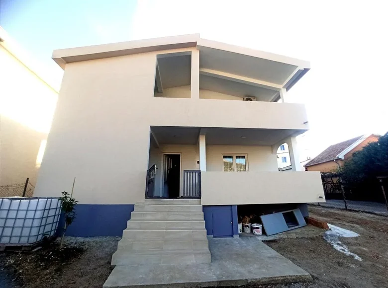 Dom 4 pokoi 172 m² Pecurice, Czarnogóra