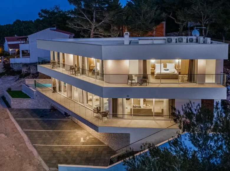 Вилла 4 спальни 235 м² Хвар, Хорватия