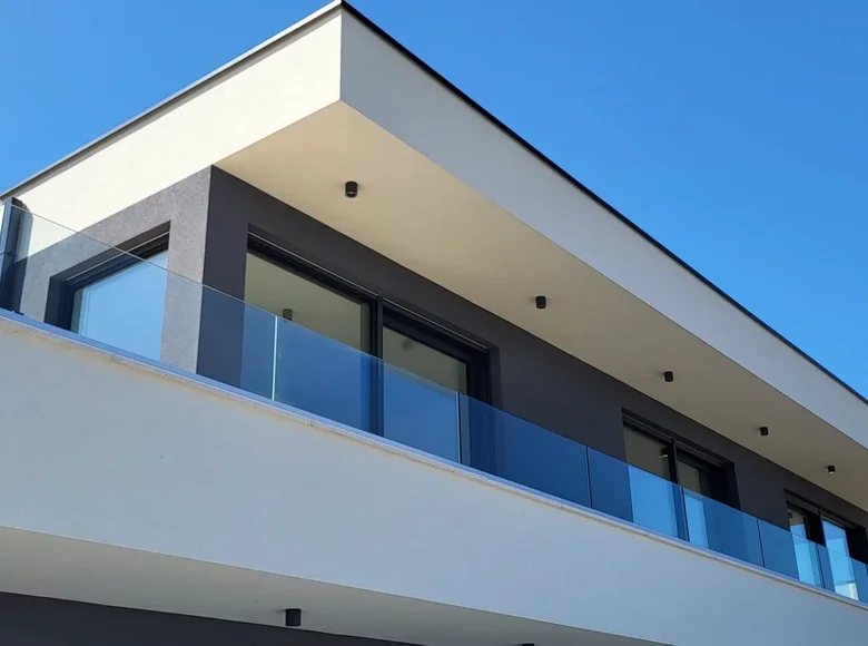 Villa de 4 dormitorios 630 m² Opcina Liznjan, Croacia