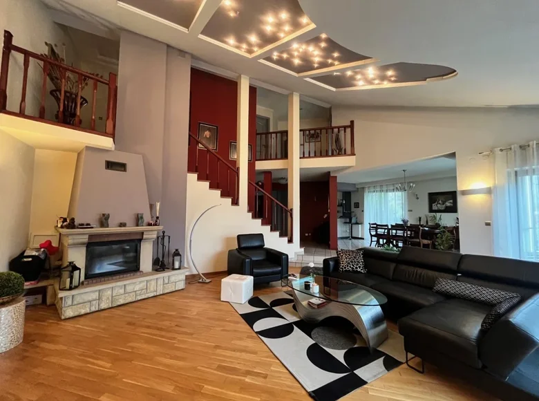 Casa 9 habitaciones 391 m² Varsovia, Polonia