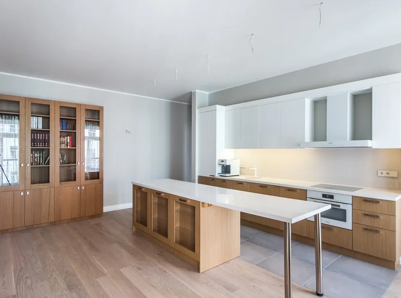 Квартира 3 спальни 97 м² Латвия, Латвия