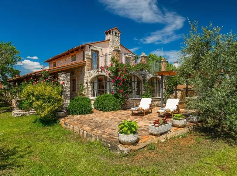 4 bedroom Villa 200 m² Grad Pula, Croatia