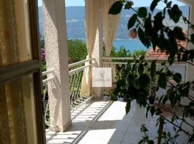 Дом 5 спален 128 м² Херцег-Нови, Черногория