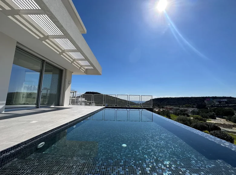 Villa de 6 chambres 320 m² en Agios Tychonas, Chypre