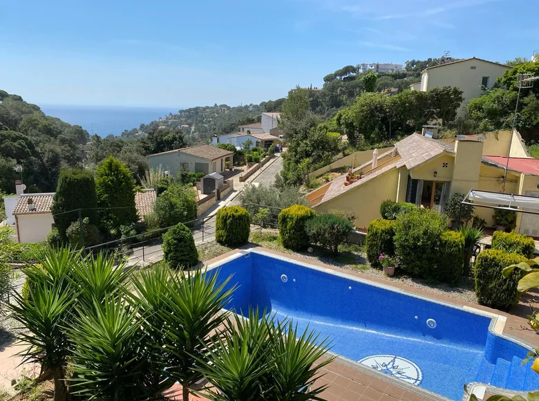 6-Schlafzimmer-Villa 213 m² Santa Maria de Llorell, Spanien