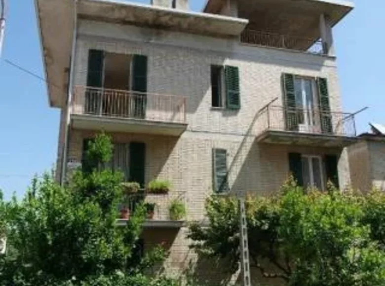 Maison 13 chambres 200 m² Terni, Italie