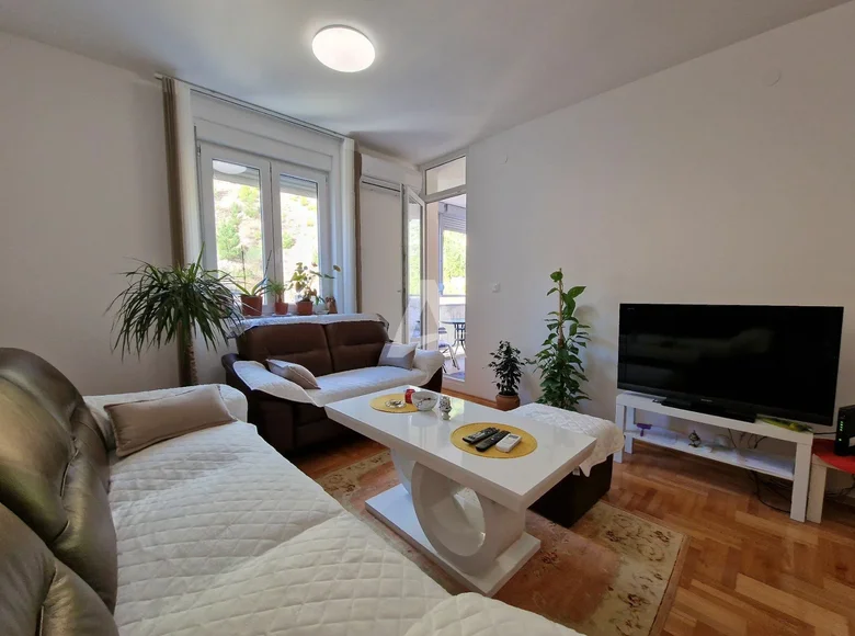 2 bedroom apartment 72 m² in Budva, Montenegro