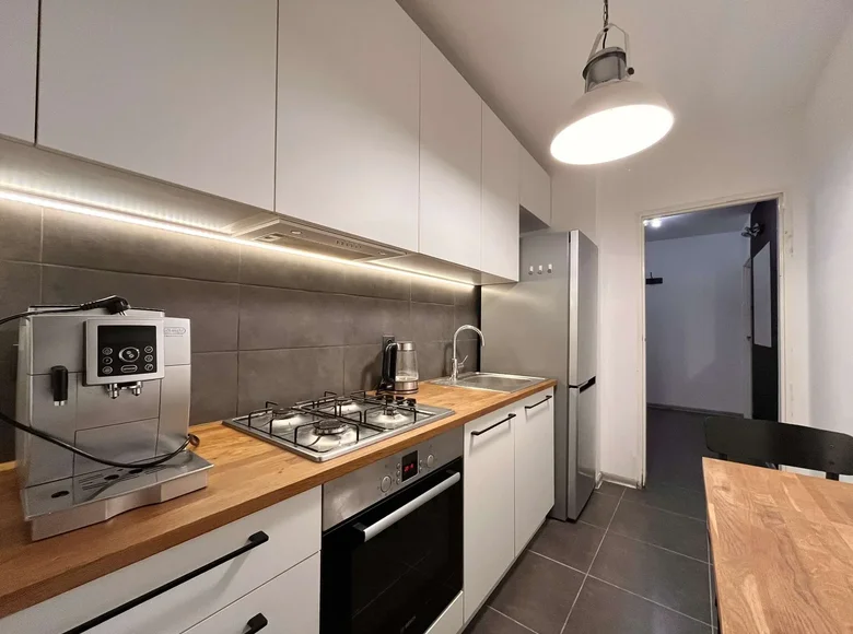 Apartamento 3 habitaciones 62 m² en Varsovia, Polonia