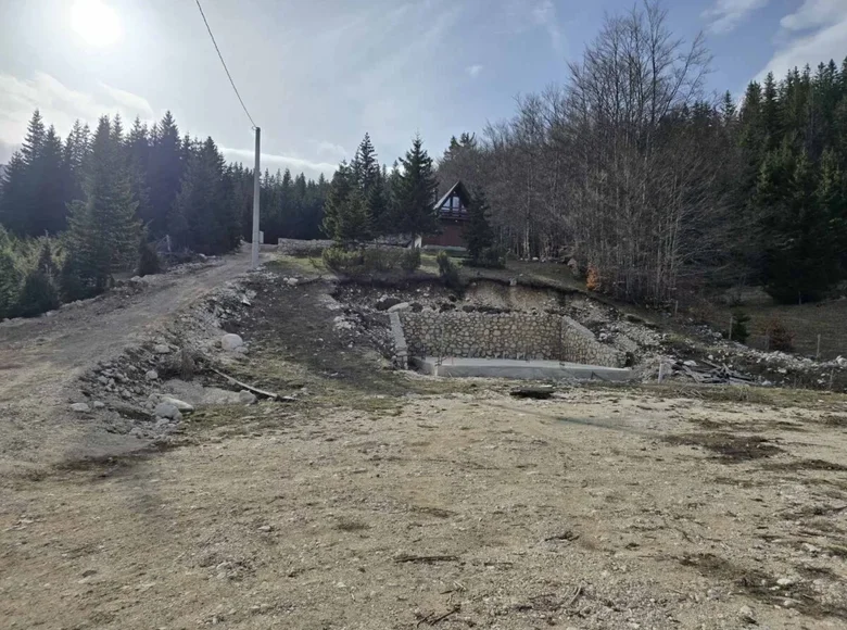 Land  Moticki gaj, Montenegro