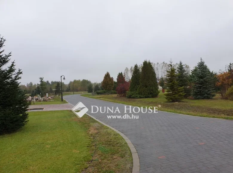 Parcelas 4 914 m² Debreceni jaras, Hungría