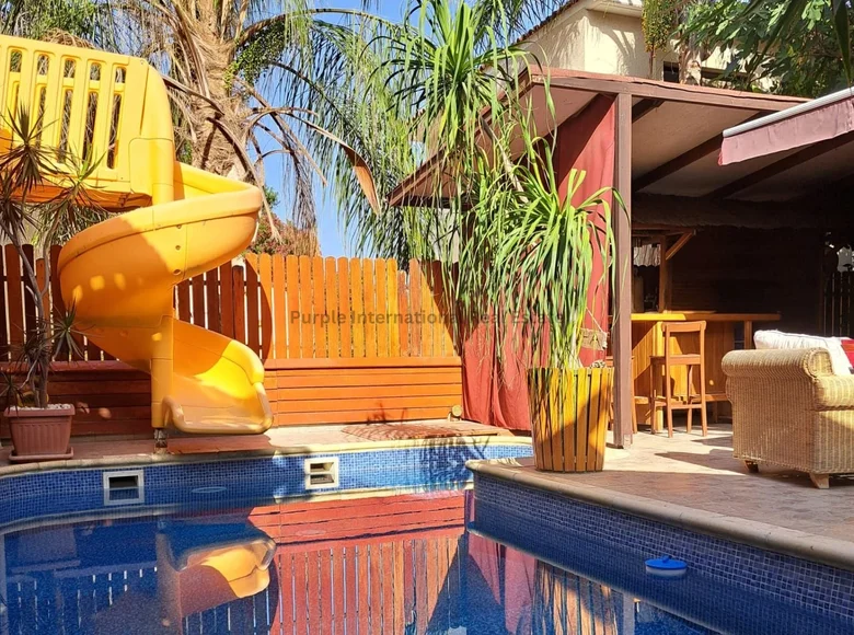 Villa de 4 dormitorios 320 m² Limasol, Chipre
