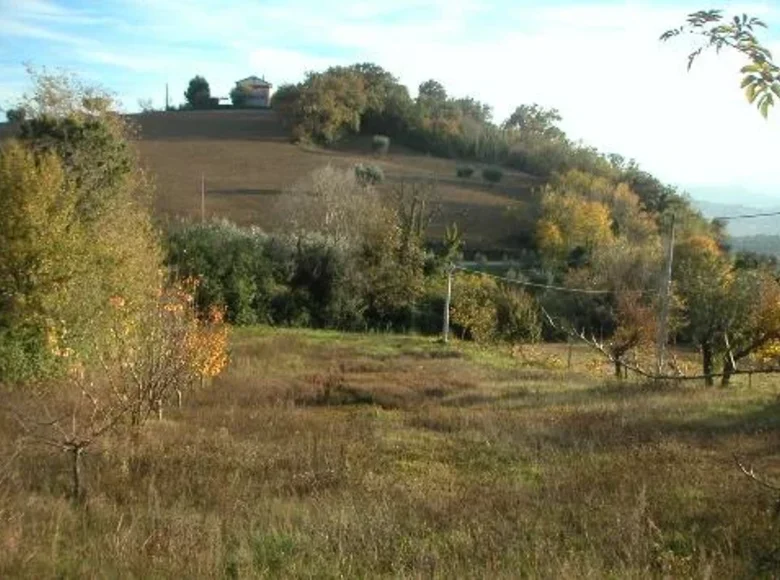 Land 450 000 m² Terni, Italy