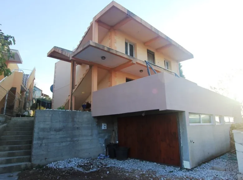 Maison 4 chambres  Burtaisi, Monténégro
