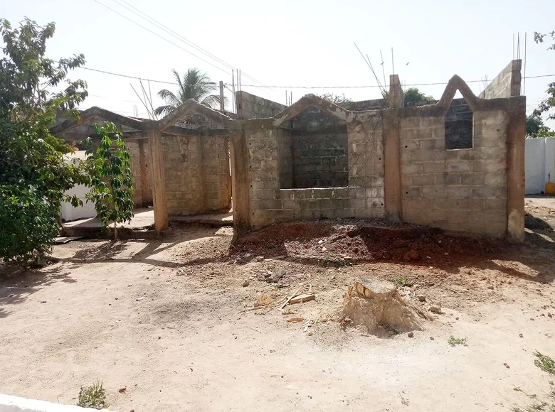 Haus 400 m² Sukuta, Gambia