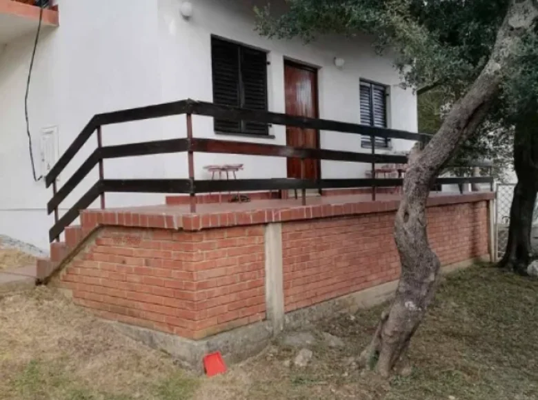 2 bedroom house 90 m² Sutomore, Montenegro