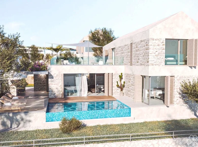4 bedroom house 280 m² Grad Supetar, Croatia