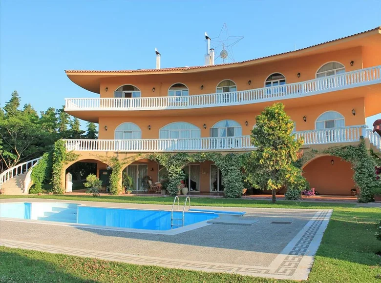 4-Schlafzimmer-Villa 600 m² Municipality of West Achaea, Griechenland