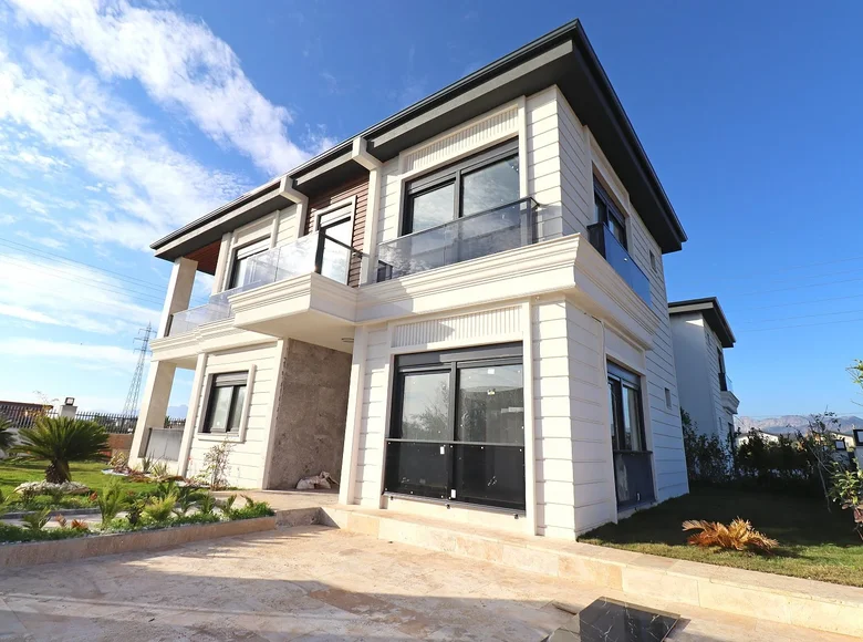 Dom 5 pokojów 250 m² Dosemealti, Turcja