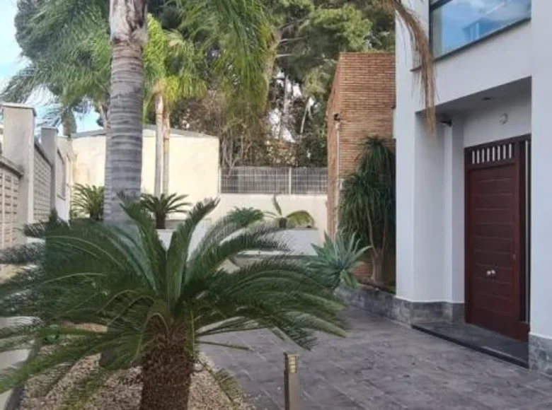 4 bedroom Villa 250 m² Calp, Spain