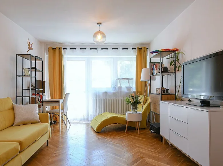 2 room apartment 42 m² Warsaw, Poland