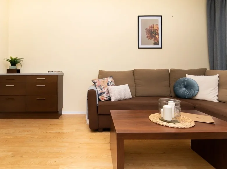 3 room apartment 56 m² in Warsaw, Poland