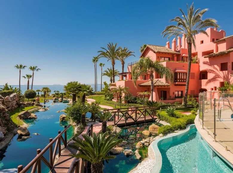 Mieszkanie 3 pokoi 127 m² Marbella, Hiszpania
