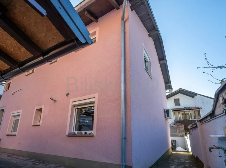 8 room house 279 m² City of Zagreb, Croatia