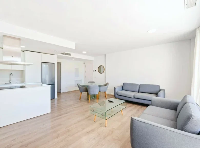 Квартира 3 комнаты  Эстепона, Испания