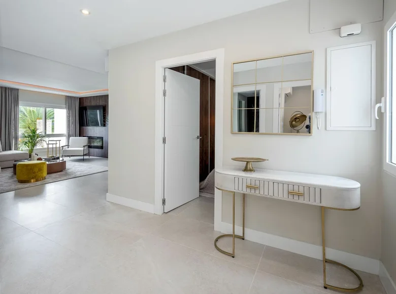 Пентхаус 3 спальни  Сан-Педро-Алькантара, Испания