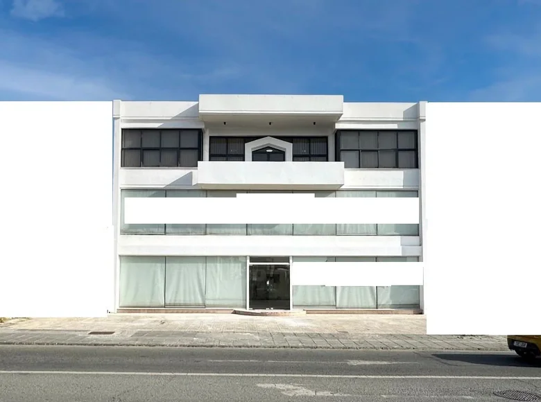 Office 460 m² in Limassol, Cyprus