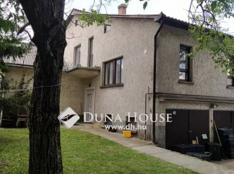 House 2 bathrooms 340 m² in Central Hungary, All countries