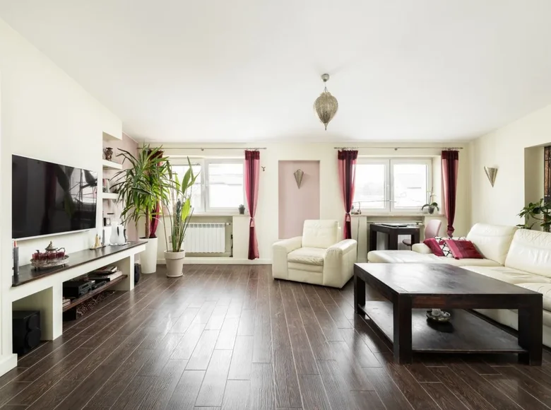 Квартира 5 комнат 130 м² Варшава, Польша