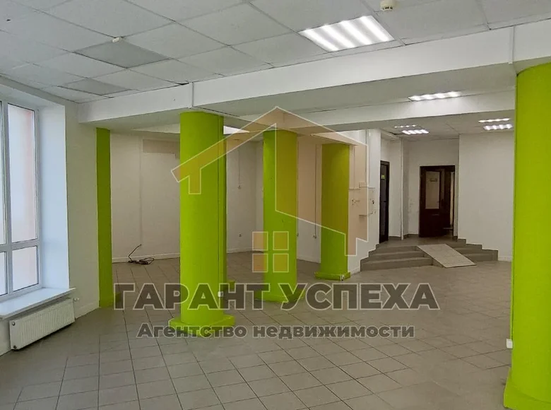 Shop 4 rooms 175 m² in Muchaviecki sielski Saviet, Belarus