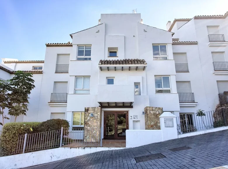 2 bedroom apartment 102 m² Benahavis, Spain
