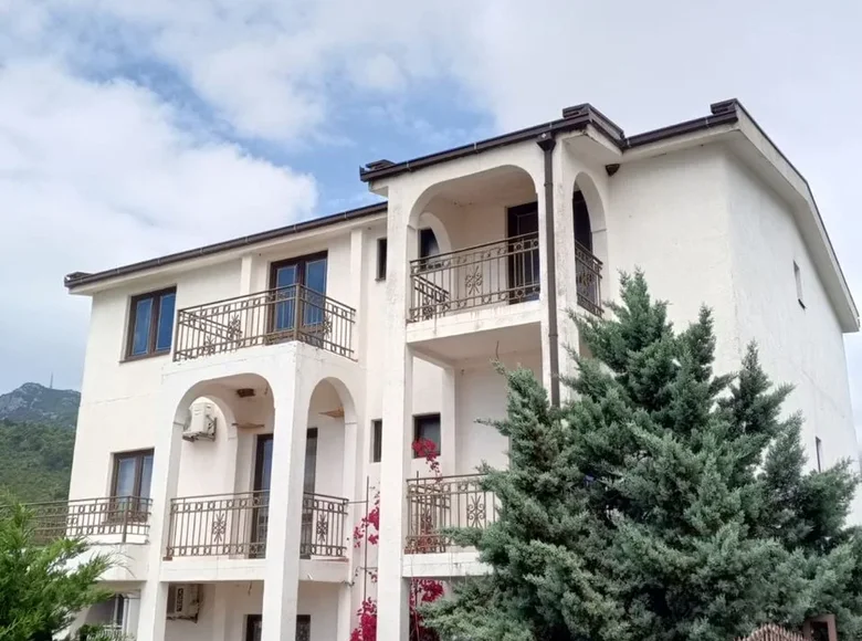 Villa de 6 chambres 320 m², Tous les pays