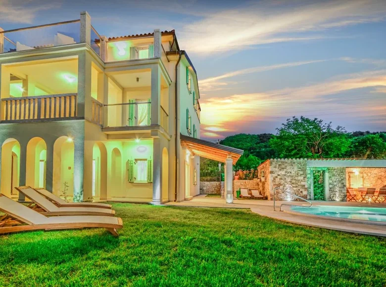 Dom 4 pokoi 260 m² Motovun, Chorwacja