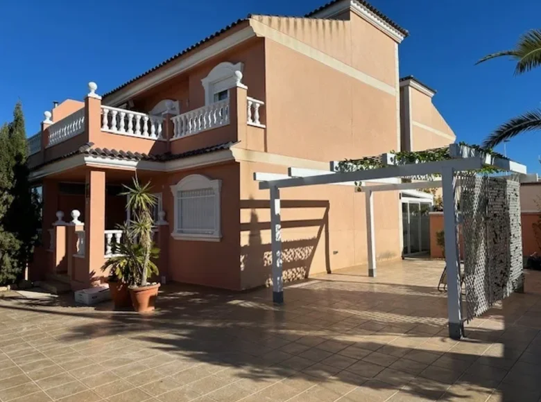 Villa mit 2 Schlafzimmern 300 m² Santa Pola, Spanien