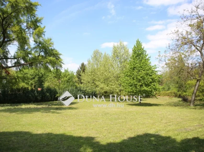 Atterrir 4 224 m² Gyorujbarat, Hongrie