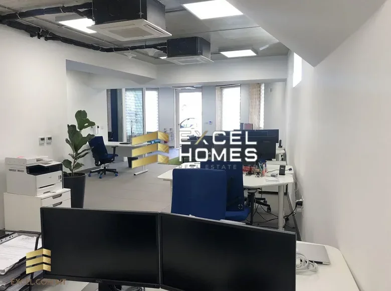 Commercial property 1 bedroom  in Sliema, Malta
