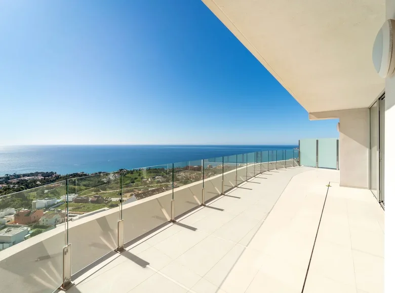 4 bedroom apartment 215 m² Benalmadena, Spain