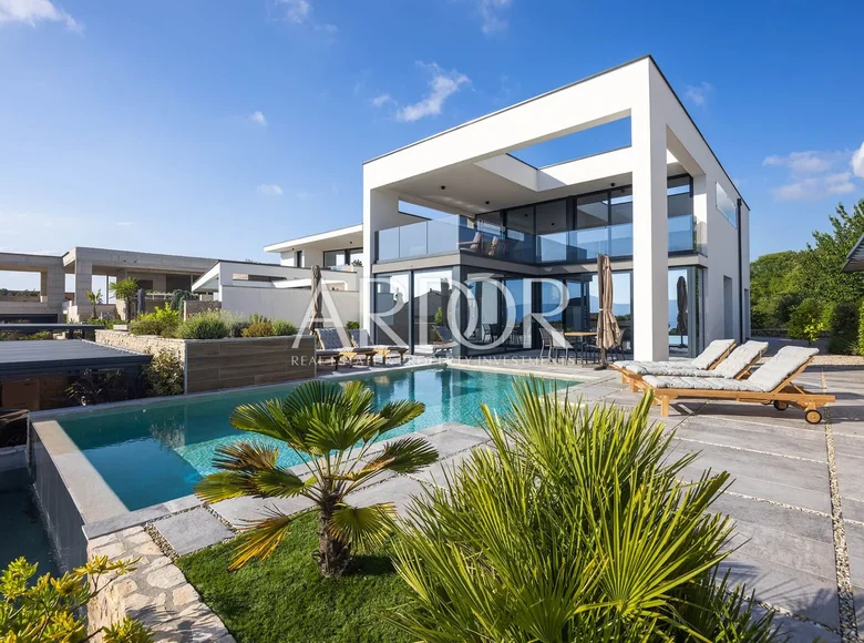 3 bedroom house 225 m² Krk, Croatia