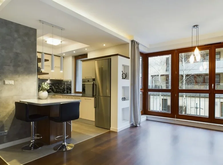 Commercial property 67 m² in Warsaw, Poland